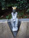 sculpture-king-shy-waiting-572343.jpg