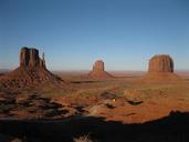 monument-valley-america-wild-west-594797.jpg