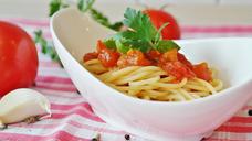 spaghetti-tomatoes-tomato-sauce-1392266.jpg