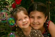 sisters-love-portrait-smile-781097.jpg