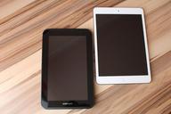 tablet-ipad-touch-screen-internet-572868.jpg