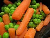 carrots-peas-eating-vegetables-668458.jpg