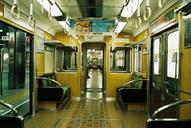 subway-japan-osaka-625757.jpg