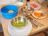 kitchen-cook-ingredients-vegetables-592305.jpg