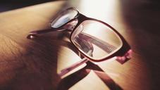 eyeglasses-lenses-reading-looking-698672.jpg