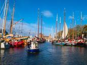 sailing-boats-waterway-427484.jpg