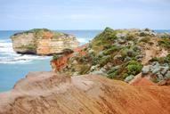 Coastline-on-the-Great-Ocean-Road-Australia.jpg