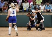 softball-game-girls-batter-pitch-1589523.jpg