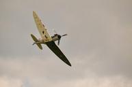 spitfire-airshow-ww2-952365.jpg