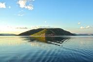 island-australia-tranquil-water-389052.jpg