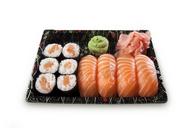 sushi-set-nigiri-maki-fish-raw-716447.jpg