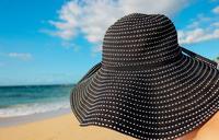 hat-person-beach-ocean-water-937381.jpg