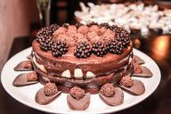 chocolate-cake-dessert-plate-icing-1285954.jpg