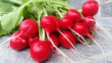 vegetables-radish-fresh-home-1389611.jpg