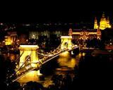 budapest-chain-bridge-night-656741.jpg