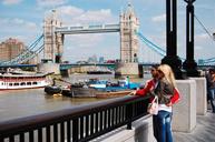 tower-bridge-thames-river-couple-271799.jpg