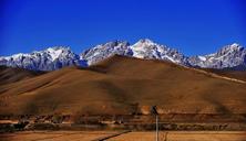 snow-mountain-grassland-584220.jpg