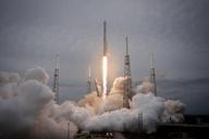 rocket-launch-spacex-lift-off-693206.jpg