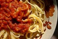 pasta-noodles-tomato-sauce-eat-482402.jpg