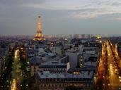 Vue_des_toits_de_Paris_et_de_la_Tour_Eiffel.jpg