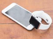 iphone-iwatch-smartphone-smartwatch-1021289.jpg