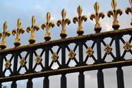 fence-gold-grid-england-374003.jpg