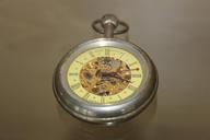 clock-old-antique-542682.jpg