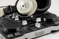 mixer-headphones-audio-861386.jpg