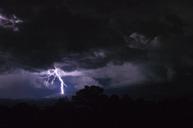 lightning-thunderstorm-storm-1550383.jpg