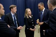 Barack_Obama_talking_to_Hillary_Clinton_in_Phnom_Penh.jpg