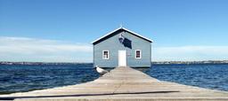 boat-shed-perth-river-water-641639.jpg