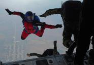 parachute-skydiving-parachuting-704420.jpg