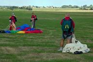 skydiving-sport-extreme-sports-646475.jpg