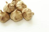 garlic-black-garlic-aged-garlic-1039507.jpg