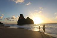 children-beach-play-horizon-sol-991455.jpg