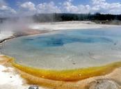 yellowstone-national-park-wyoming-219437.jpg