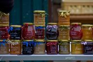 jams-marmalades-farmers-market-997593.jpg