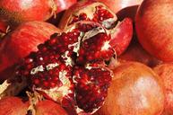 pomegranate-fruit-red-382312.jpg