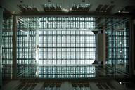 ceiling-skylight-windows-reflection-698470.jpg