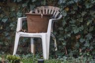 terracotta-chair-ivy-still-life-945733.jpg