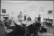 President_Nixon_meets_with_chief_advisers_in_the_Oval_Office_-_NARA_-_194672.tif