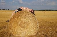 straw-bale-of-straw-girl-field-883256.jpg