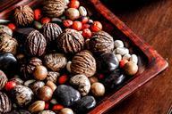 nuts-grain-abstract-vintage-605679.jpg