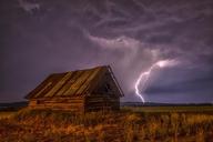 barn-lightning-bolt-storm-1364280.jpg