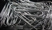 paper-clips-office-office-supplies-1276069.jpg