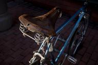 bicycle-saddle-leather-worn-out-1679020.jpg