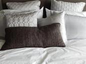 pillows-bedding-comforter-bed-890559.jpg