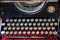 typewriter-old-leave-antique-861700.jpg