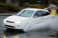 aquaplaning-water-rain-car-driving-83008.jpg