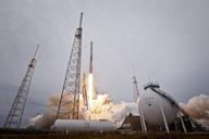 rocket-launch-spacex-lift-off-693205.jpg